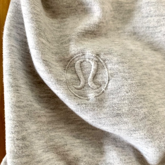 Lululemon Stress Less Pullover Size 6 - Picture 4 of 6